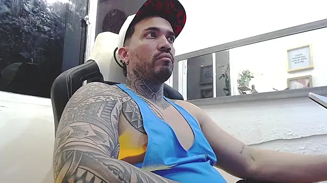 Snapshot of Angel_sex_latin chatting on 02-17-25, 03:47 Angel sex latin online show from 02-17-25, 03:47