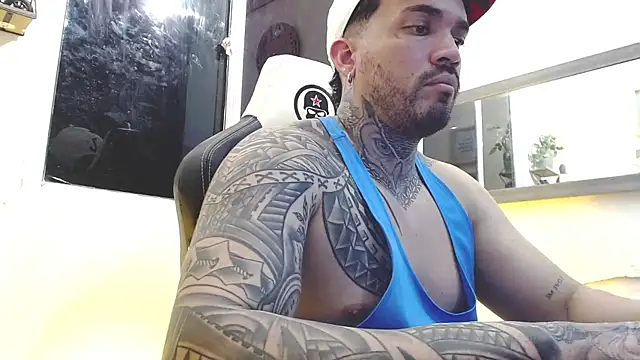 Snapshot of Angel_sex_latin chatting on 02-17-25, 06:53 Angel sex latin online show from 02-17-25, 06:53