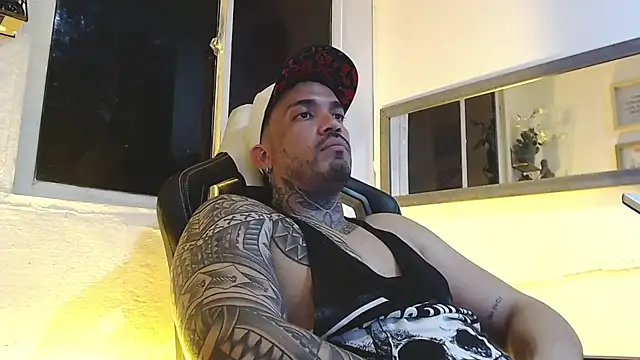 Snapshot of Angel_sex_latin chatting on 02-22-25, 07:34 Angel sex latin online show from 02-22-25, 07:34