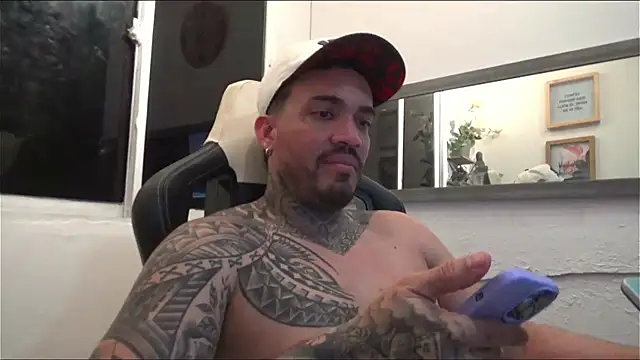 Snapshot of Angel_sex_latin chatting on 03-17-25, 08:29 Angel sex latin online show from 03-17-25, 08:29