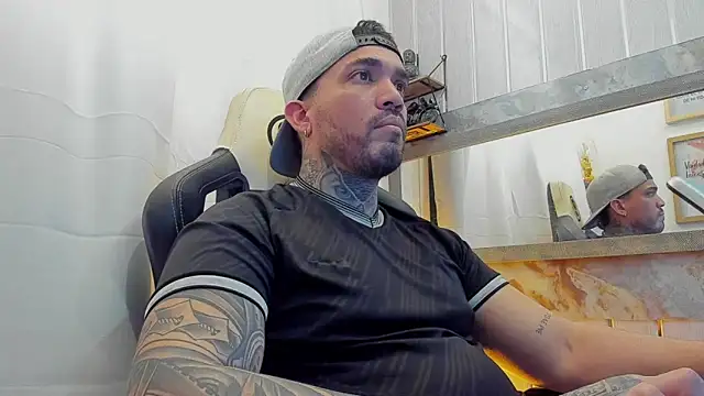 Snapshot of Angel_sex_latin chatting on 09-14-25, 02:54 Angel sex latin online show from 09-14-25, 02:54