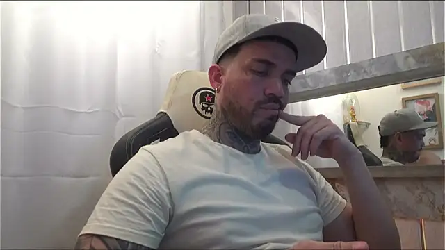 Snapshot of Angel_sex_latin chatting on 10-09-25, 03:59 Angel sex latin online show from 10-09-25, 03:59