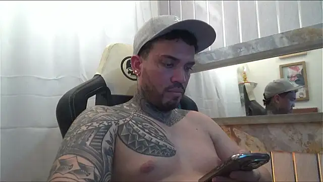 Snapshot of Angel_sex_latin chatting on 10-24-25, 03:14 Angel sex latin online show from 10-24-25, 03:14