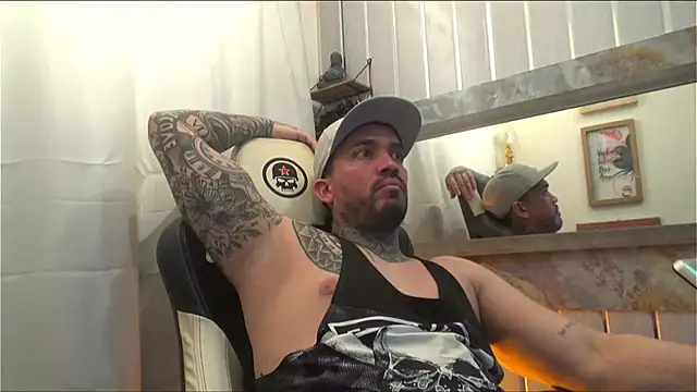 Snapshot of Angel_sex_latin chatting on 11-20-25, 06:13 Angel sex latin online show from 11-20-25, 06:13