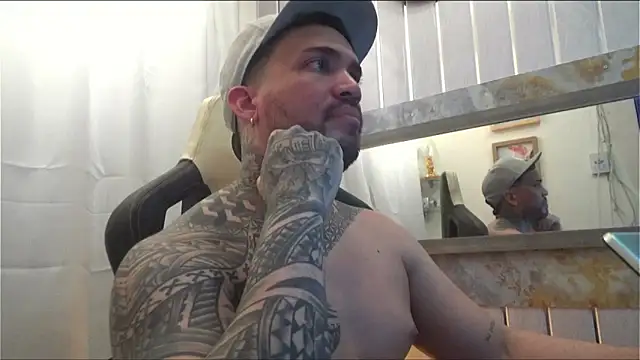 Snapshot of Angel_sex_latin chatting on 12-01-25, 03:55 Angel sex latin online show from 12-01-25, 03:55