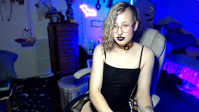 Snapshot of Bigbearnbunnyboy chatting on 03-10-26, 05:12 Bigbearnbunnyboy online show from 03-10-26, 05:12
