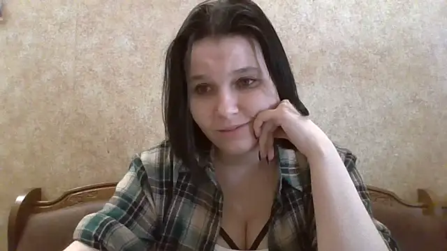 Snapshot of JeorginaJ chatting on 03-06-25, 01:03 JeorginaJ online show from 03-06-25, 01:03