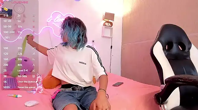 lilith horny online show from 02-19-25, 04:00