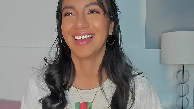 Tamaraakins online show from 03-22-25, 06:47