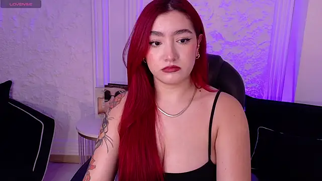 ViolettCastel online show from 01-14-26, 07:30