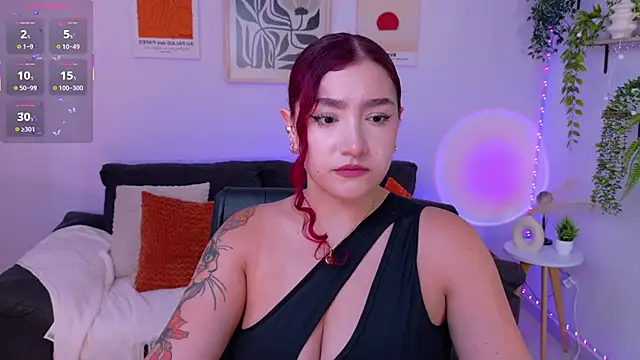 Snapshot of ViolettCastel chatting on 06-12-26, 07:57 ViolettCastel online show from 06-12-26, 07:57