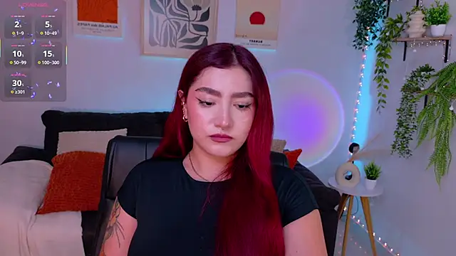 Snapshot of ViolettCastel chatting on 07-01-26, 12:12 ViolettCastel online show from 07-01-26, 12:12