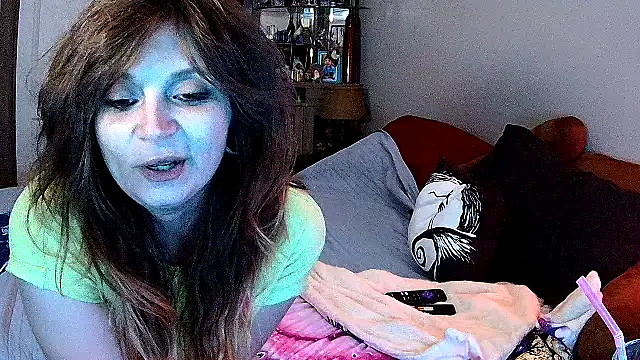 ZeelaXoXo online show from 01-14-26, 05:24