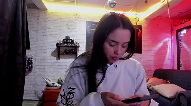 Kimmymadison- online show from 02-20-25, 03:45