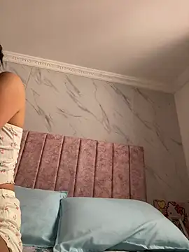 Snapshot of Kimmymadison- chatting on 06-26-26, 01:59 Kimmymadison- online show from 06-26-26, 01:59
