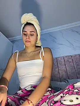 Snapshot of Kimmymadison- chatting on 07-18-26, 09:51 Kimmymadison- online show from 07-18-26, 09:51