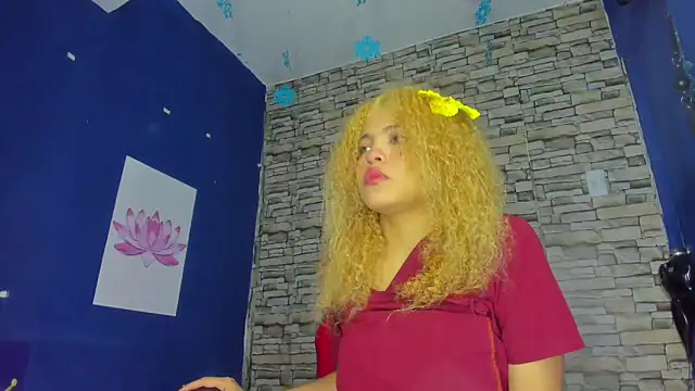 sofiacastillo01 online show from 02-16-25, 01:05