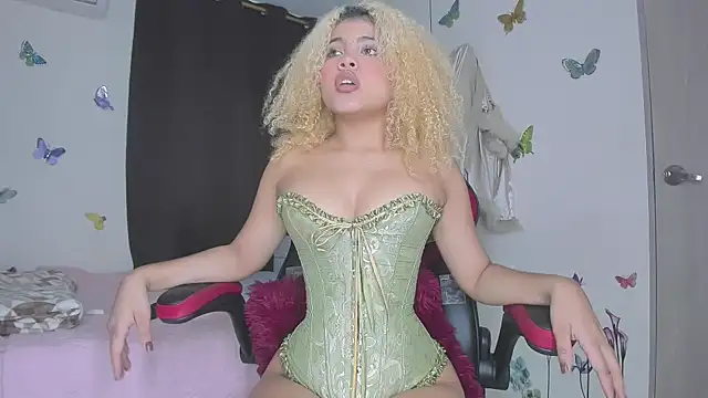 sofiacastillo01 online show from 09-12-25, 02:17