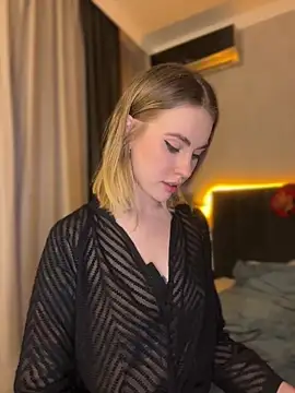 Snapshot of LoveGameSexx chatting on 01-05-25, 04:27 LoveGameSexx online show from 01-05-25, 04:27