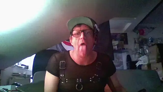 Bigthroaterboy online show from 12-06-24, 10:27