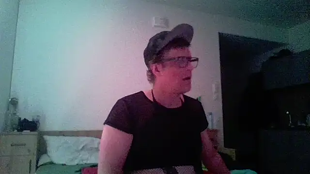 Bigthroaterboy online show from 04-21-26, 02:15