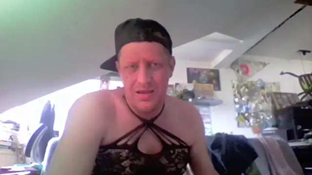 Bigthroaterboy online show from 06-17-26, 06:16