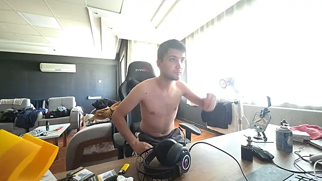 Snapshot of istebenboylebiradamim chatting on 11-09-25, 10:57 istebenboylebiradamim online show from 11-09-25, 10:57