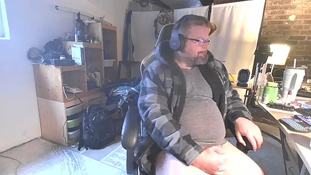 MagnusCockus online show from 04-02-26, 12:25