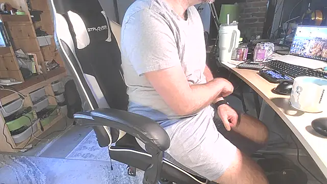 MagnusCockus online show from 05-07-26, 12:21