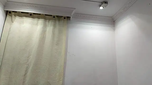 Snapshot of Molly_ADY chatting on 12-04-24, 09:18 Molly ADY online show from 12-04-24, 09:18