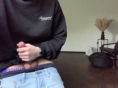 KendrickJiz online show from 10-21-25, 03:46