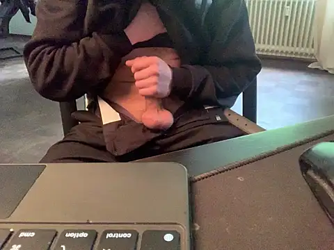 KendrickJiz online show from 05-14-26, 03:08