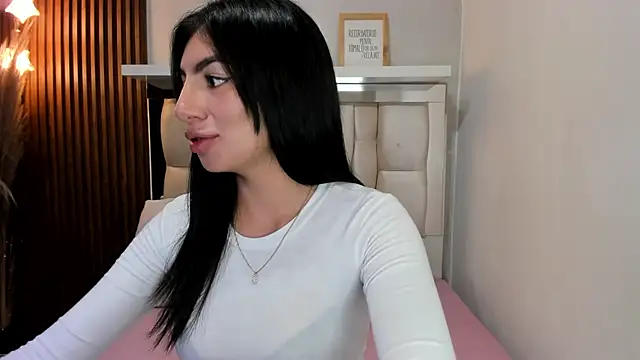 ANTONELLA  ROUSE  online show from 01-16-25, 08:25