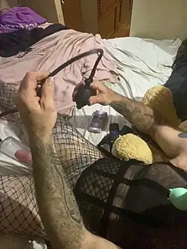 Snapshot of WilldoPita chatting on 02-16-25, 09:27 WilldoPita online show from 02-16-25, 09:27