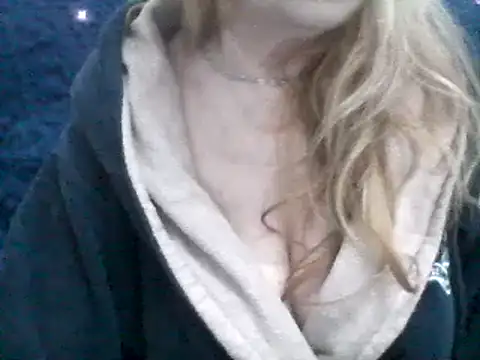 CarlyTreat online show from 01-18-25, 12:57