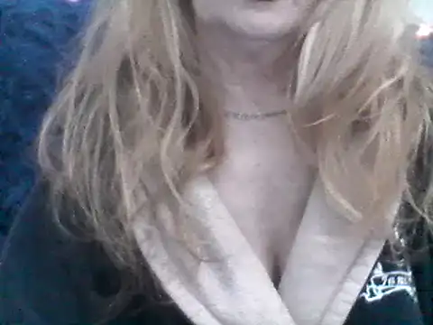 CarlyTreat online show from 01-23-25, 02:07