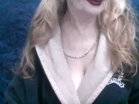 CarlyTreat online show from 02-12-25, 04:44