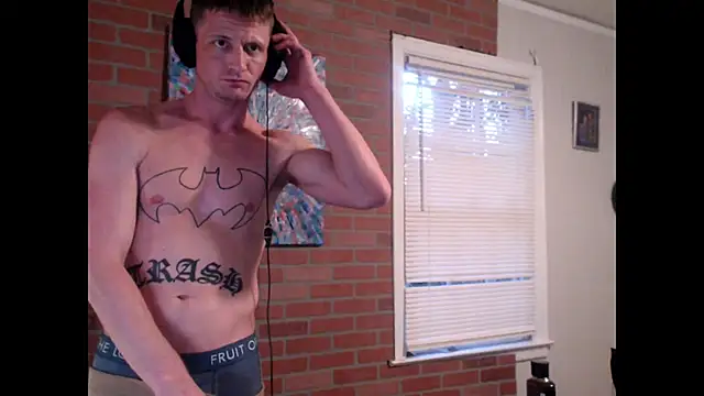 Snapshot of trash4cash chatting on 12-31-24, 10:45 trash4cash online show from 12-31-24, 10:45