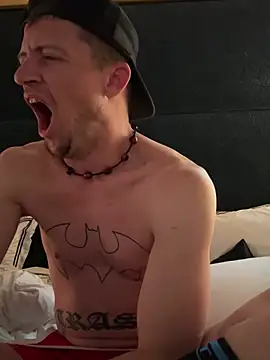 Snapshot of trash4cash chatting on 01-23-25, 03:32 trash4cash online show from 01-23-25, 03:32