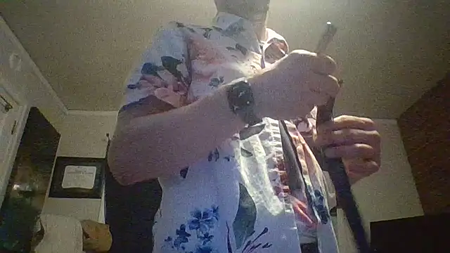 Snapshot of trash4cash chatting on 02-27-25, 12:43 trash4cash online show from 02-27-25, 12:43