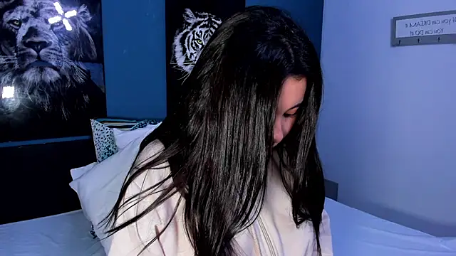 Snapshot of Liana_Bernocchi chatting on 02-10-25, 02:08 Liana Bernocchi online show from 02-10-25, 02:08