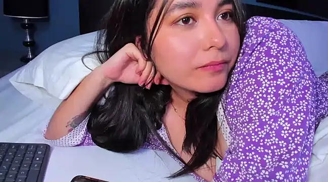 Snapshot of Liana_Bernocchi chatting on 02-13-25, 01:50 Liana Bernocchi online show from 02-13-25, 01:50