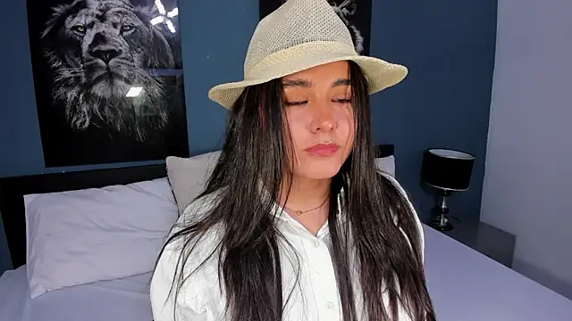 Snapshot of Liana_Bernocchi chatting on 03-06-25, 11:31 Liana Bernocchi online show from 03-06-25, 11:31