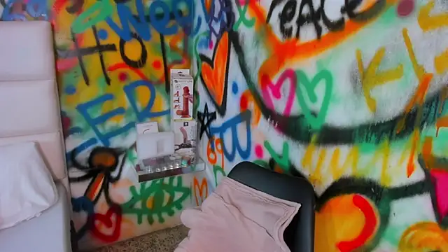 Snapshot of Liana_Bernocchi chatting on 09-12-25, 08:20 Liana Bernocchi online show from 09-12-25, 08:20