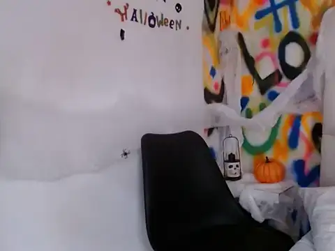 Snapshot of Liana_Bernocchi chatting on 09-27-25, 06:57 Liana Bernocchi online show from 09-27-25, 06:57