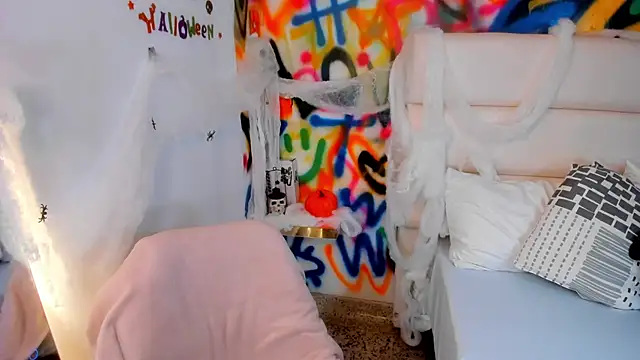 Snapshot of Liana_Bernocchi chatting on 09-29-25, 09:08 Liana Bernocchi online show from 09-29-25, 09:08