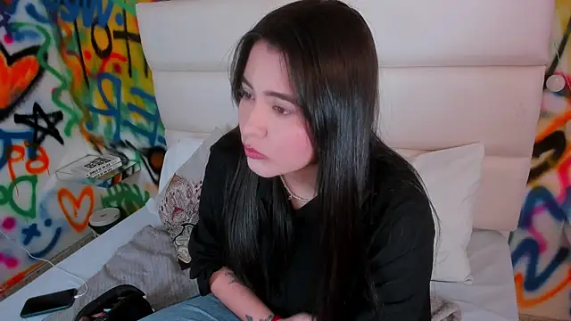 Snapshot of Liana_Bernocchi chatting on 11-27-25, 08:33 Liana Bernocchi online show from 11-27-25, 08:33