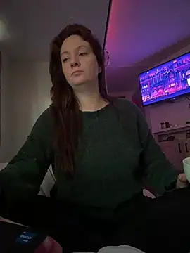 Snapshot of emerieskye20 chatting on 01-19-25, 03:21 emerieskye20 online show from 01-19-25, 03:21