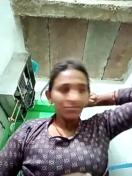 Baby  Shreya online show from 12-20-25, 09:44