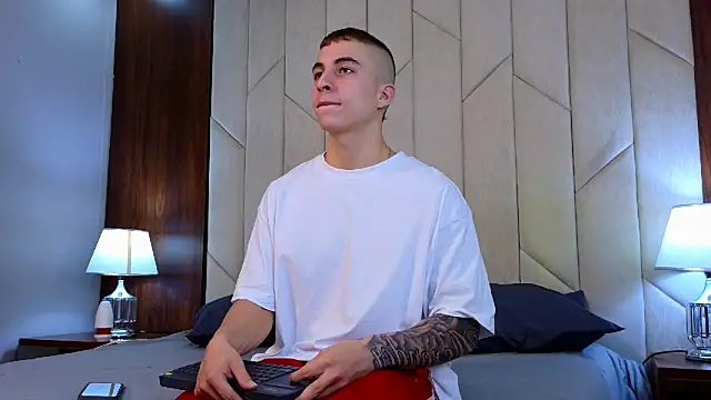 Snapshot of AsmodeoCox chatting on 01-13-25, 09:52 AsmodeoCox online show from 01-13-25, 09:52